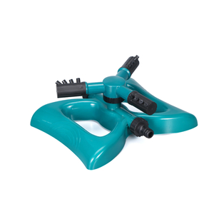 مصنع إمدادات 3 ذراع من الرشاش البلاستيكي لحديقة العشب نظام الري سقي