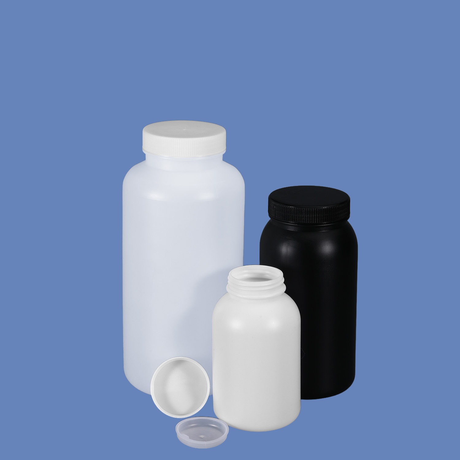 زجاجة بلاستيكية ذات فم واسع من HDPE باللون الأسود والأبيض مباشرة من المصنع مع غطاء داخلي مانع للتسرب للاستخدام في المختبر الكيميائي